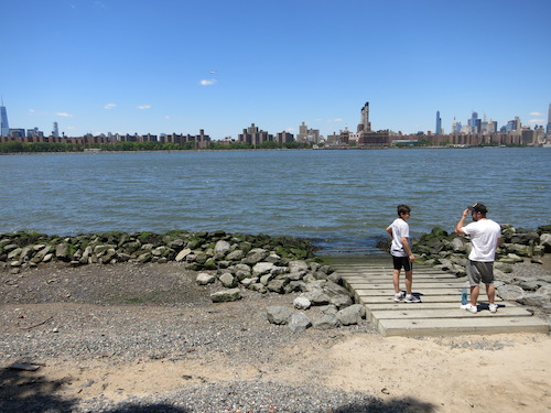 east river state park williamsburg brooklyn nyc