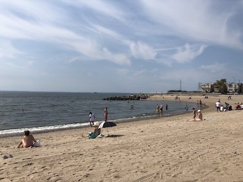 manhattan beach park new york city parks brooklyn parks