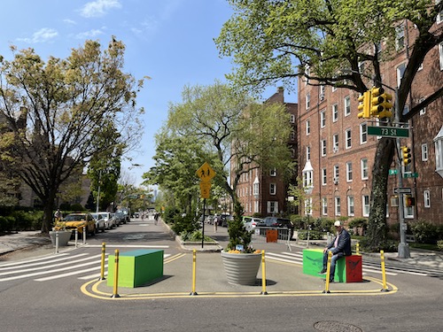 Paseo Park, Jackson Heights, Queens, New York City parks